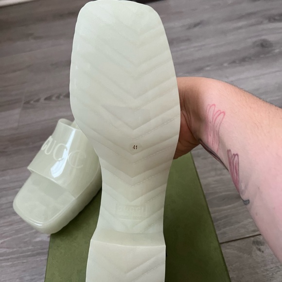 GUCCI SANDALS - Picture 5 of 8